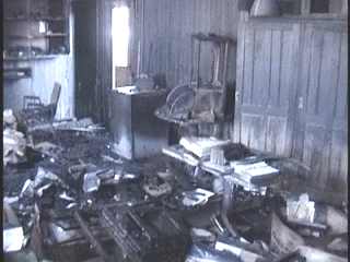 candycase.jpg (10370 bytes)